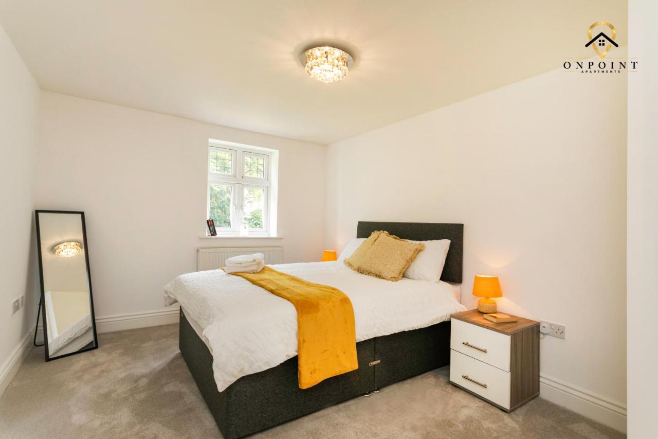 ✰Onpoint -Large 2 Bedroom Apt With Parking!✰ ノッティンガム エクステリア 写真