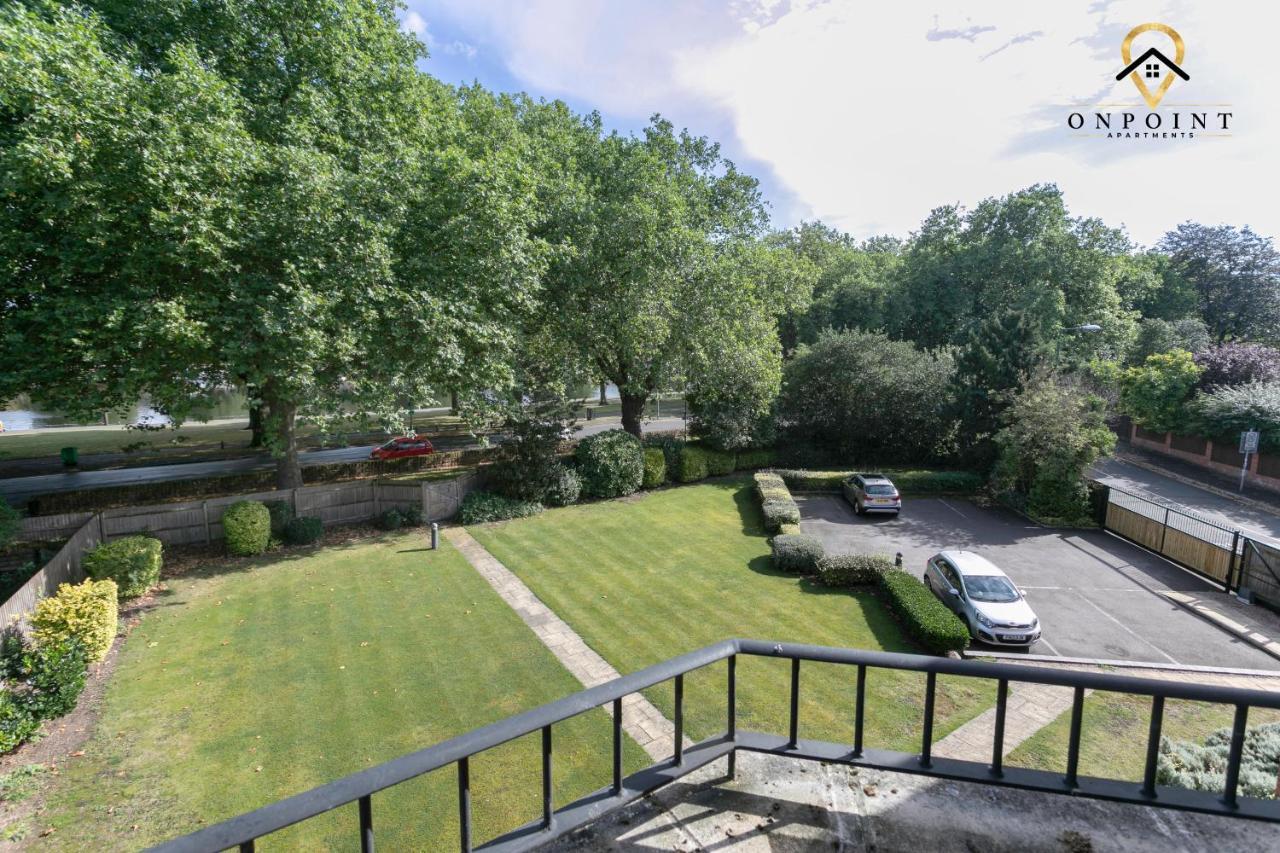 ✰Onpoint -Large 2 Bedroom Apt With Parking!✰ ノッティンガム エクステリア 写真